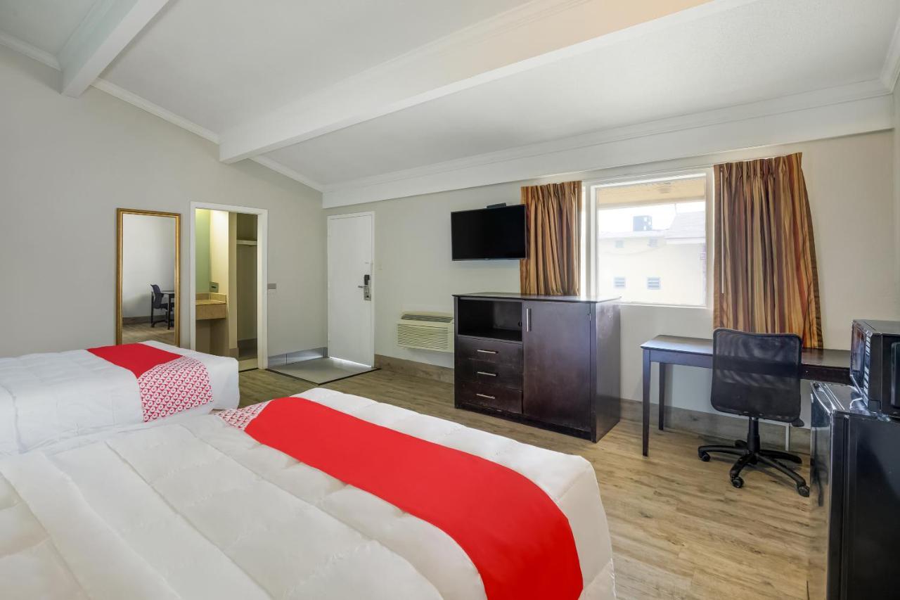 Oyo Hotel Lake Charles La I-10 Bagian luar foto