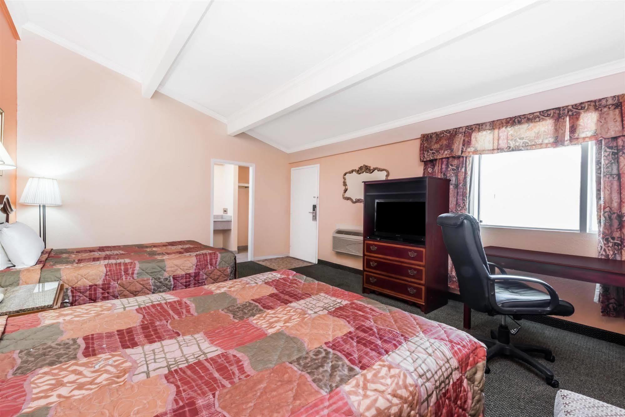 Oyo Hotel Lake Charles La I-10 Bagian luar foto