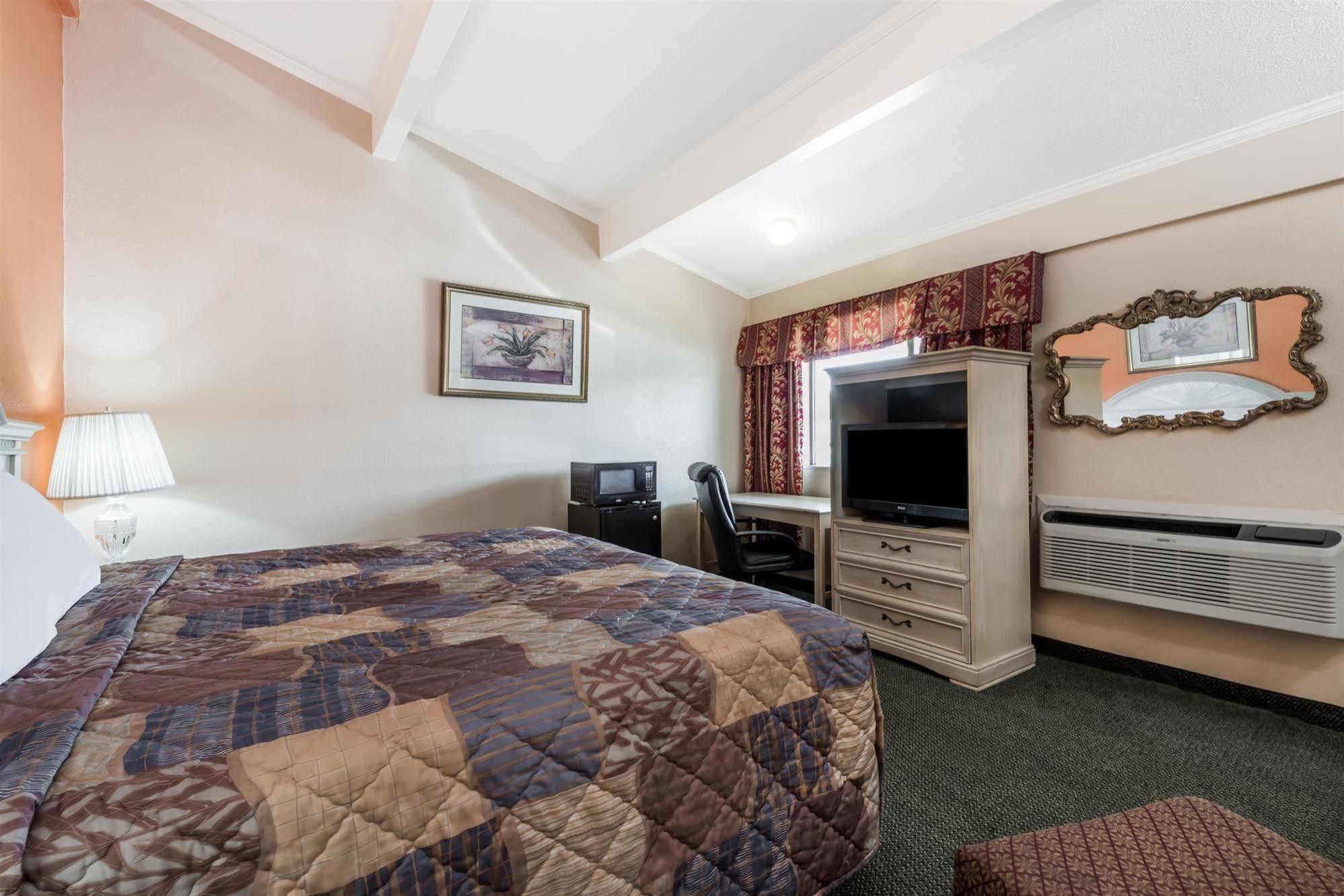 Oyo Hotel Lake Charles La I-10 Bagian luar foto